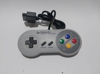 Nintendo Super Famicom (SNES) controllers