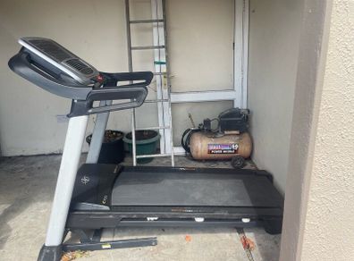 Gum gear treadmill exercise bike