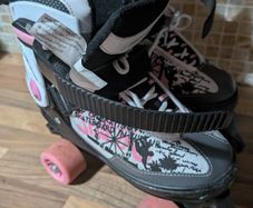 Roller Skates (size: 37-40)