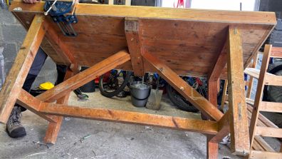 Woodworking table and vice