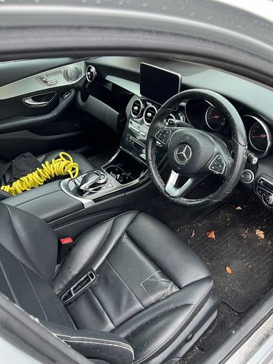 Breaking Mercedes c350e 2016 c class w205 hybrid