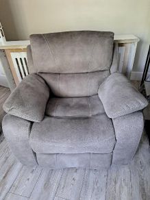 Recliner armchair