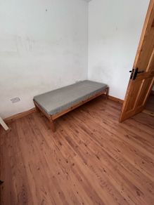 Single bed with mattress