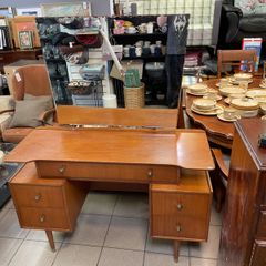 Dresser with mirror