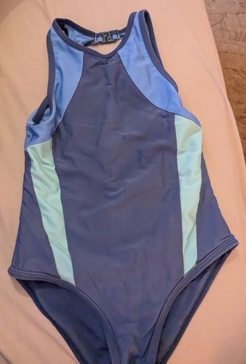 Girls swimsuit