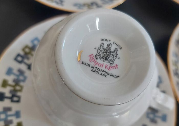 Fabulous Vintage China Set of Six Duos by Royal Kent Bone China in a Cool Vintage Retro Abstract 70s Pattern