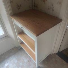 Free standing kitchen island