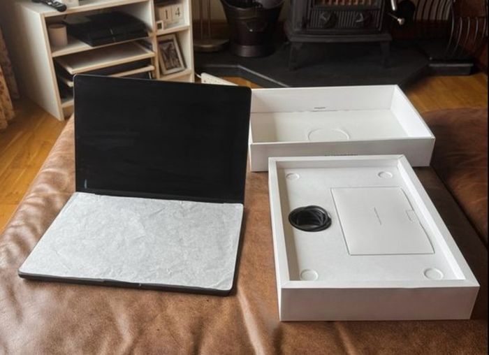 Apple Macbook Pro M3 Pro Chip 18GB Unified Memory 500gb SSD