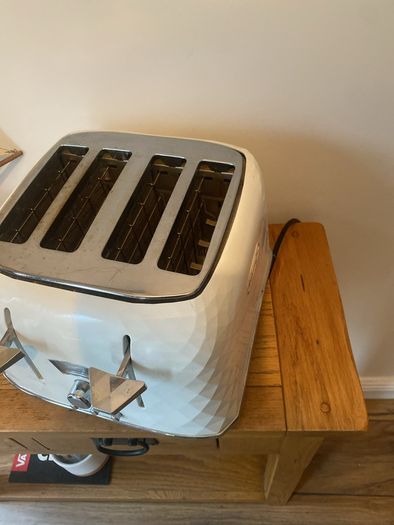 Toaster double by DeLonghi