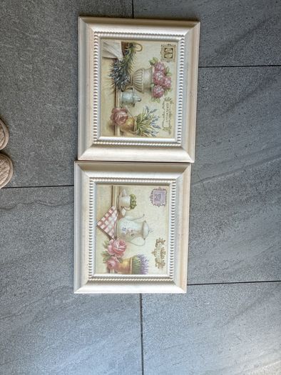 Free wall plaques