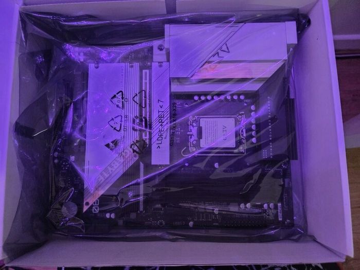 Gigabyte Z690 AERO G Intel LGA1700 Motherboard (DDR5 Version)