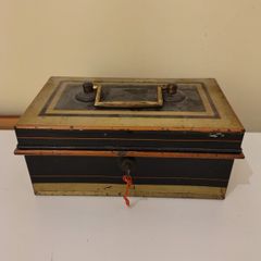 Antique Cash Box. Internal Tray. Two keys.