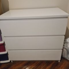 Malm 3 drawer chest of drawers