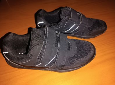 Unisex black trainer / shoes , NEW, UK 5/38