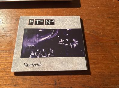 In Tua Nua - Vaudeville