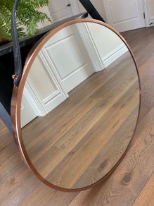 Rose gold mirror