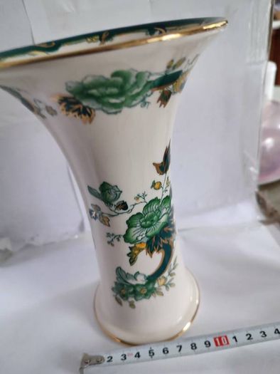 Lovely vintage MASON'S Vase