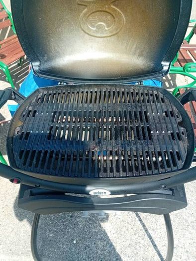 weber Q2000 BBQ
