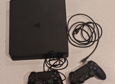 PS4 Slim Bundle
