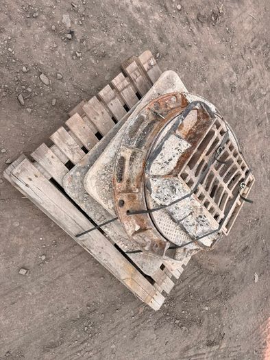 Manhole cover