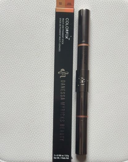Danessa Myricks Colorfix Multi-Use Pigment Stick Duo 7 Magic Hour & Aurora Radiance