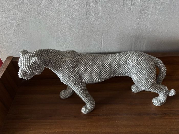 Glam Leopard Sculpture with diamonds 29 cm