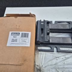 Machine vice
