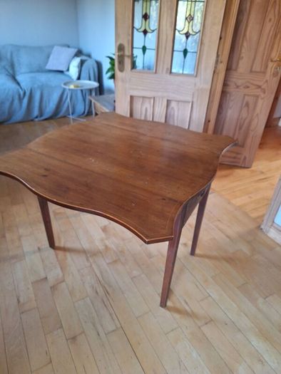 Pembroke Drop-Leaf Table