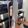 PS5 disc version with dual controllers Image 5