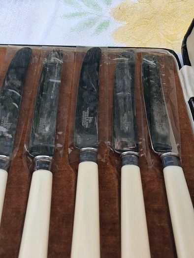 Walker & Hall Sterling Silver Collared Set Of Six Knives(1940)