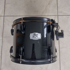 Pearl EX Export Series 13 by 9 and 5/8"  rack tom in excellent condition.