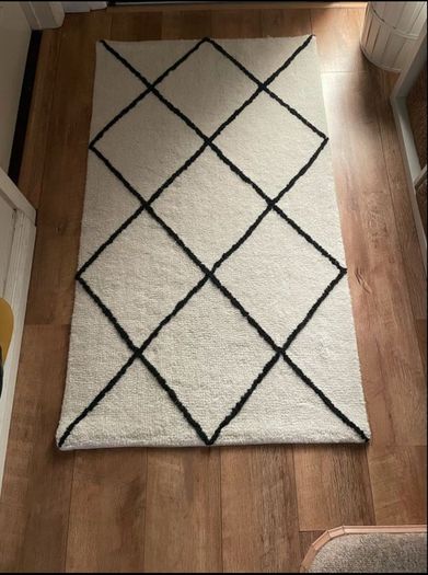 H&M woolen rug