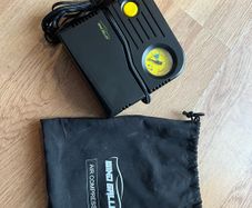 Wind Gallop 12V Car Tyre Inflator / Air Compressor