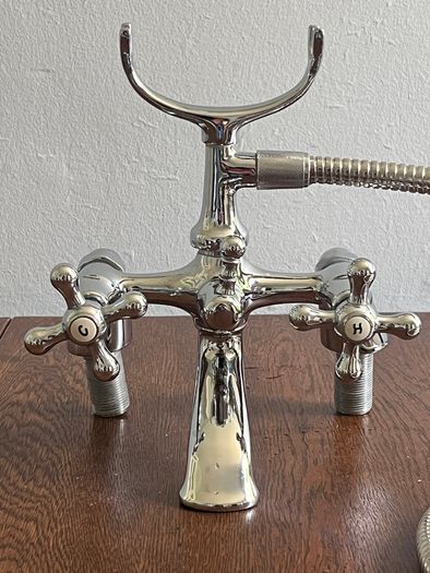 Traditional Chrome Bath Shower Mixer Tap & Telephone Handset