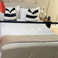Double bed frame