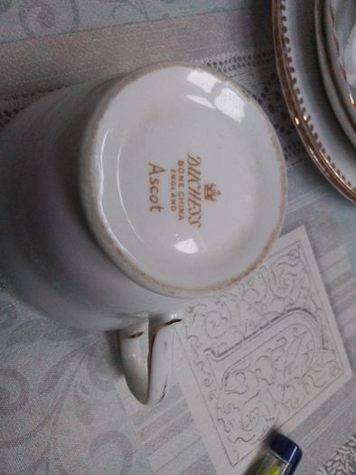 Mixed Set of White & Gold Teawares