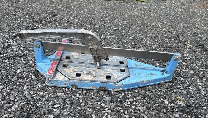 tile cutter