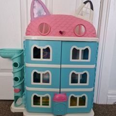 Gabby Doll house