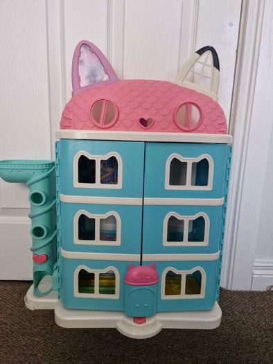 Gabby Doll house