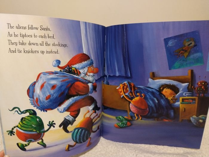 ALIENS LOVE UNDERPANTS children,s books by Claire Freedman