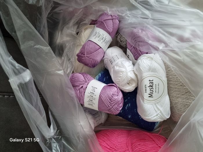 Large job lot of assorted cotton yarn