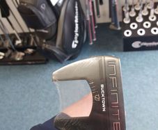 Wilson infinite bucktown putter