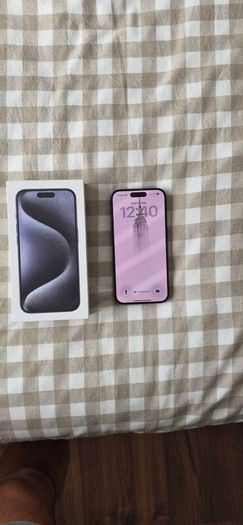 iPhone 15 Pro Pristine Condition Unlocked, Original Receipt box charger