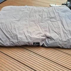 Large dog's bed