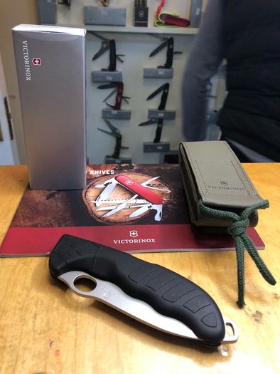 Victorinox Hunter Pro Black Camping Bushcraft tool