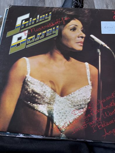 Shirley Bassey vinyl  LPs