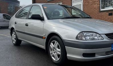4 x Genuine Toyota Avensis T22 15'' Hubcaps Wheel Trims Covers