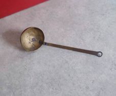 Vintage Decorative Brass Scoop - Brass Handle -  Fireplace Cooking - Dip