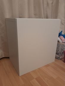 Ikea Besta cabinet with door 60cm x 60cm