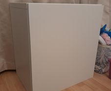 Ikea Besta cabinet with door 60cm x 60cm